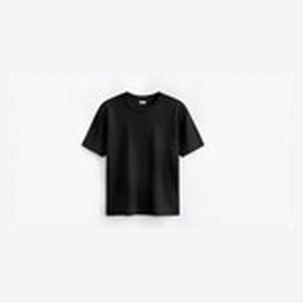 Black Basic Crew Neck T-Shirt by AVENRO