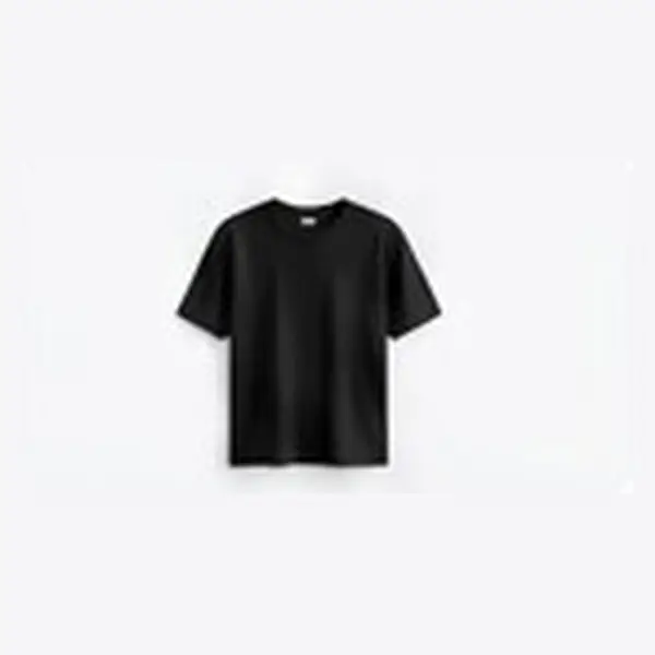 Black Basic Crew Neck T-Shirt by AVENRO
